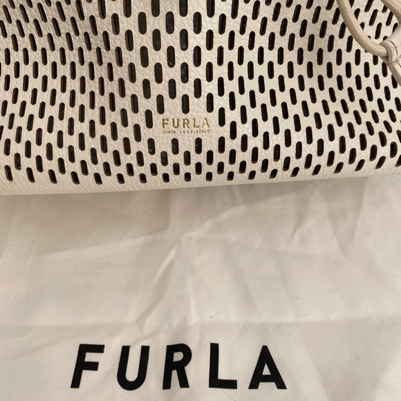 Backpack - Picture 4 of 9